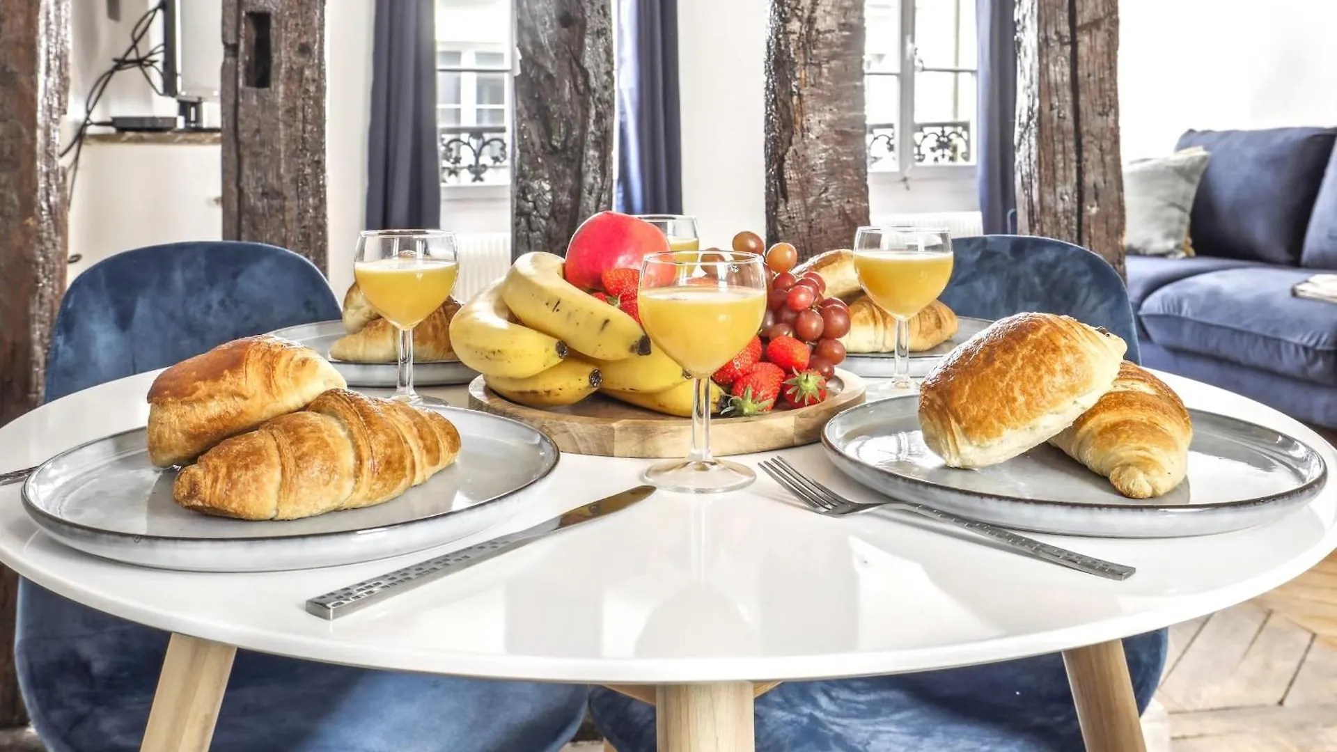 Le Marais 1br Place Saint Apartment *