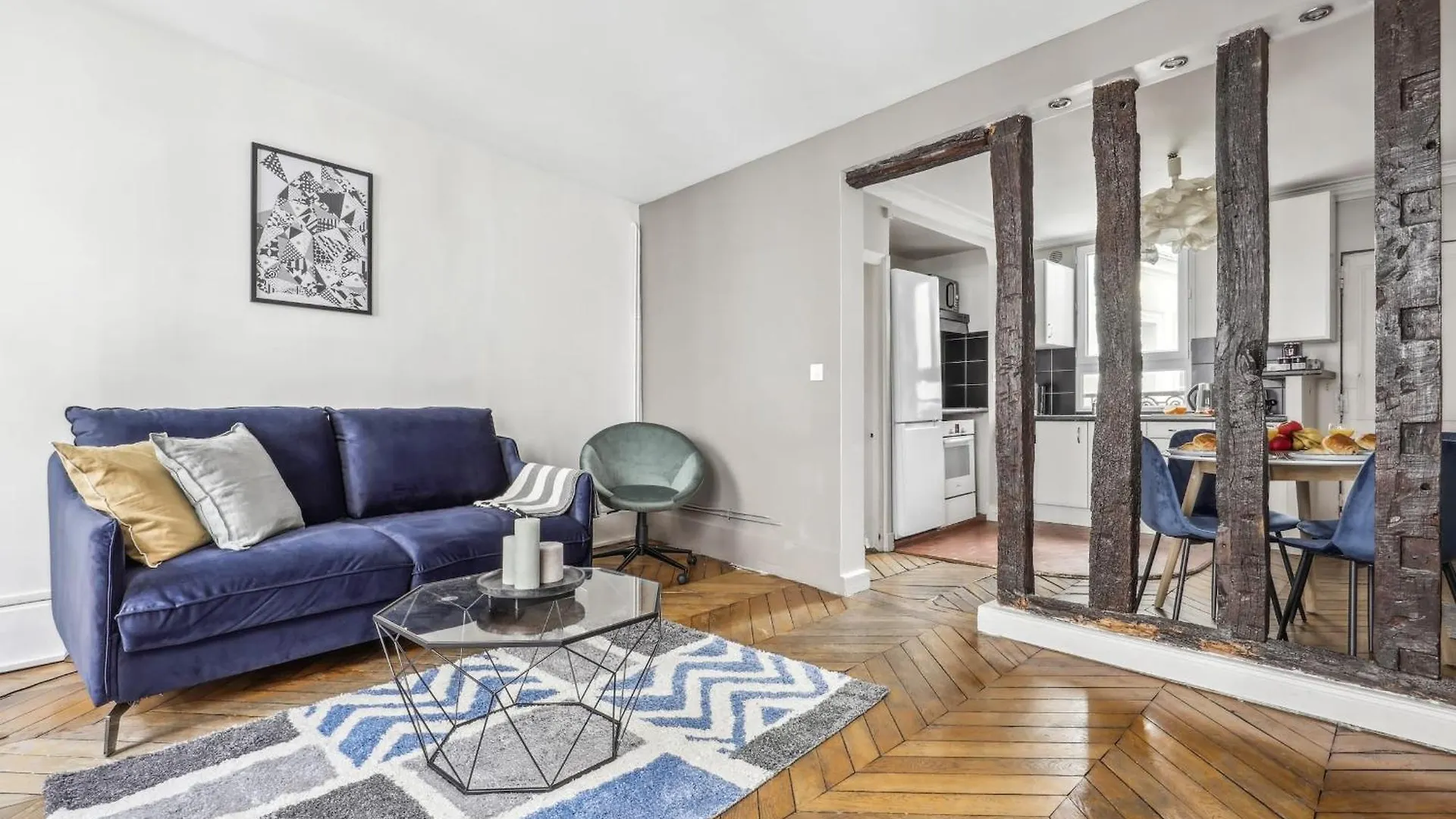 Le Marais 1br Place Saint * Paris