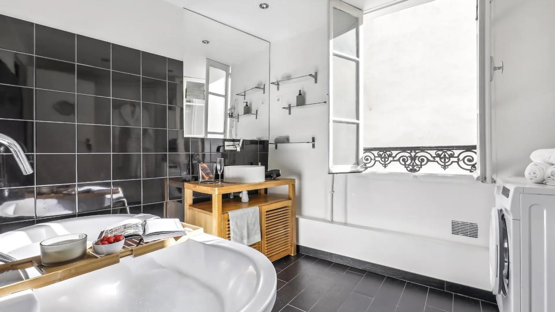 Le Marais 1br Place Saint Apartment Paris